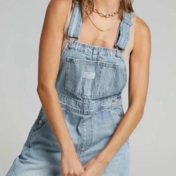 Levi's Loose Fit Overalls Light Wash Denim Jeans Jumpsuit 90s Romper Pants - Picture 8 of 14
